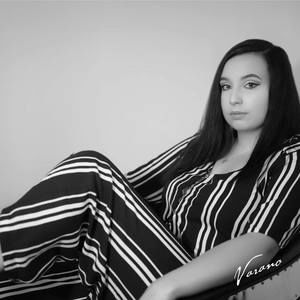 Meet your Posher, Rainella